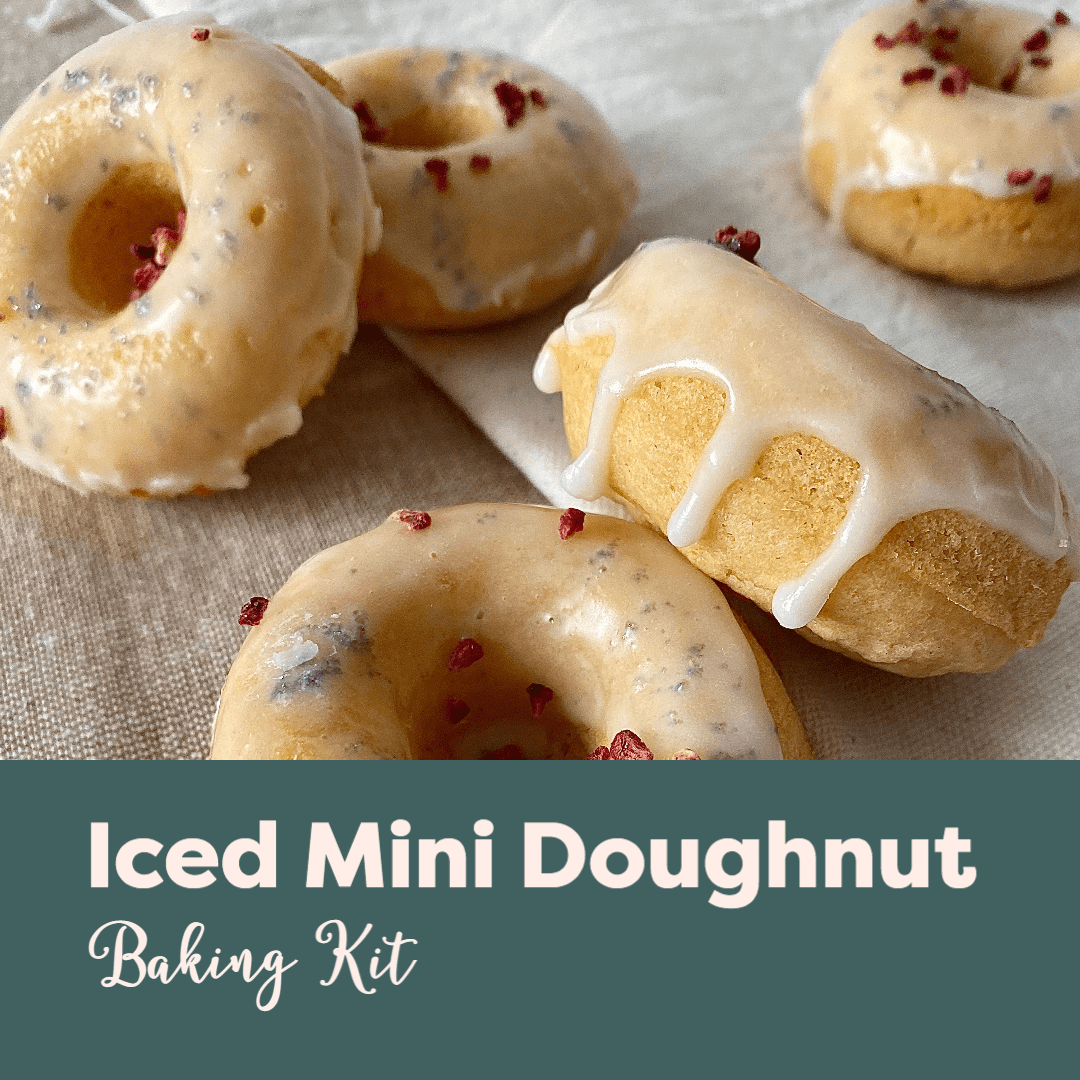 Iced Mini Donuts Baking Kit, 5 mini baked donuts with glace icing and freeze dried raspberry decoration